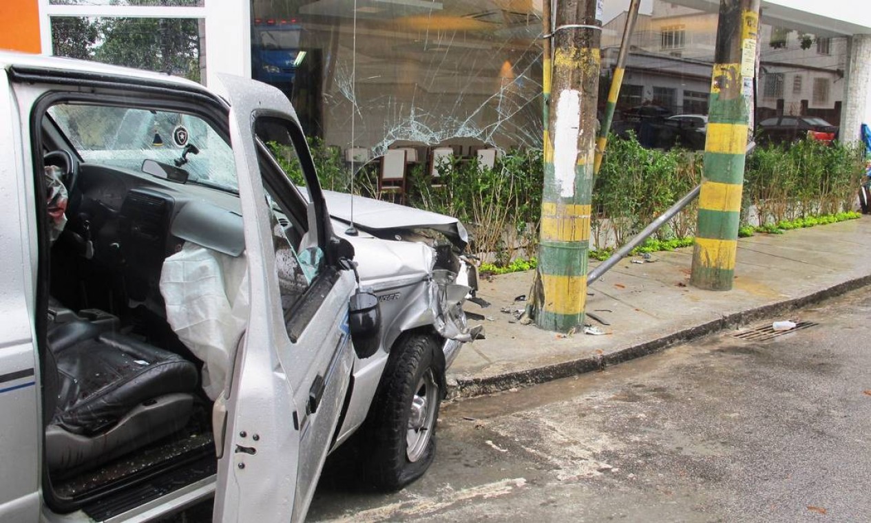 Motorista Baleado Perde A Direção Do Carro E Invade Um Restaurante Na Vila Da Penha Jornal O Globo 8923