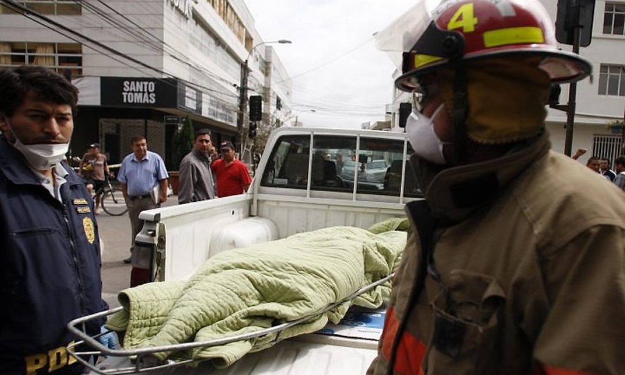 Cinco Dias Depois Do Terremoto No Chile Buscas Por Sobreviventes Começam A Ser Suspensas 