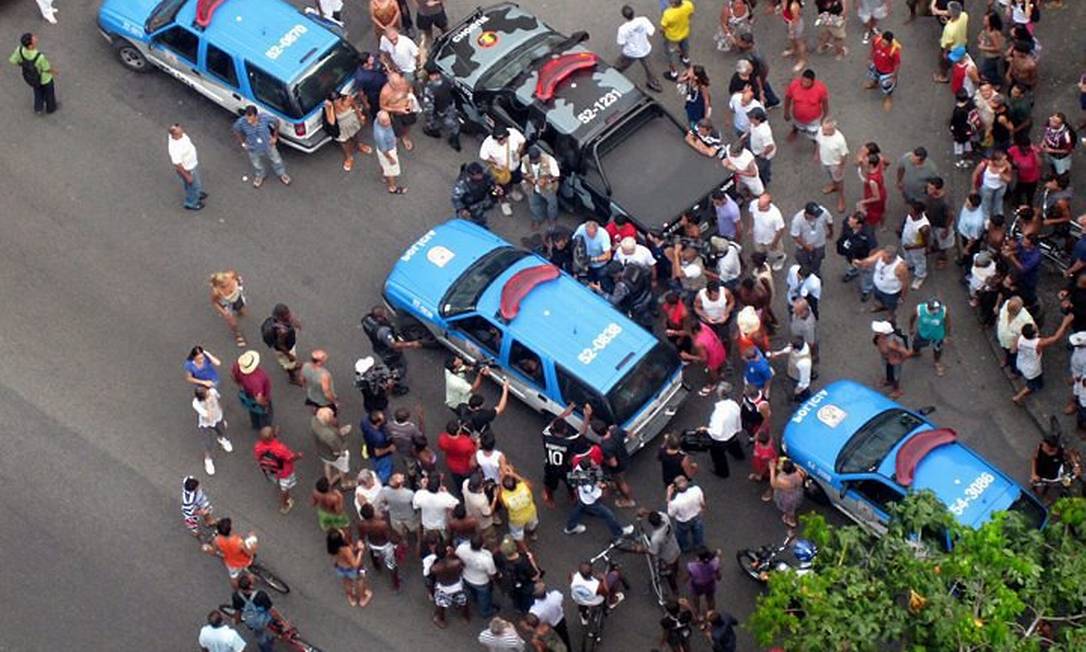 Presos Bandidos Que Provocaram Tiroteio Nas Ruas De Copacabana No Dia Seguinte Ao Natal Jornal 