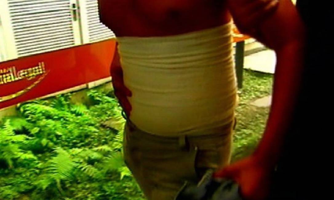 Jovem baleado após parada gay. Reprodução TV Globo