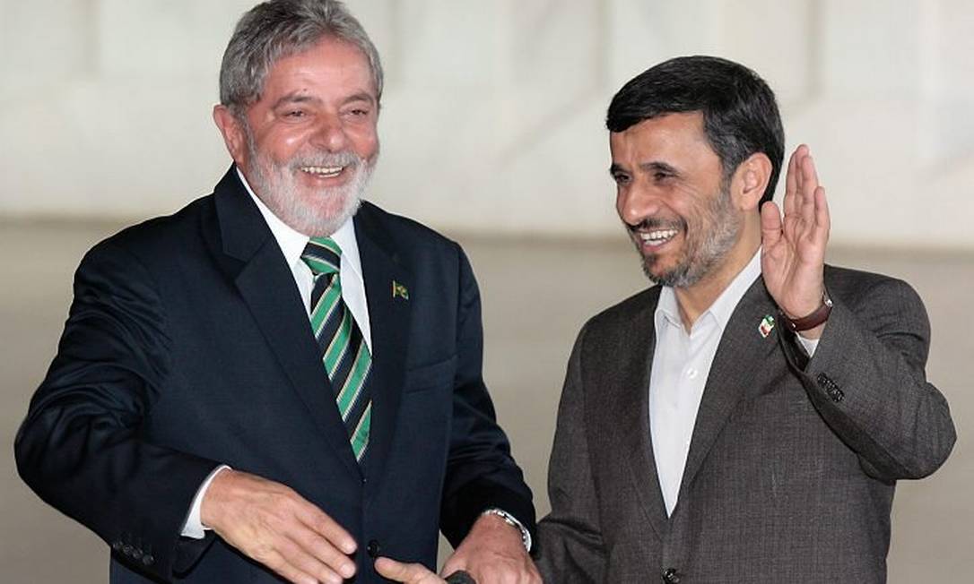 O presidente Lula recebe o presidente iraniano, Mahmou Ahmadinejad, no Palácio do Itamaraty em Brasília