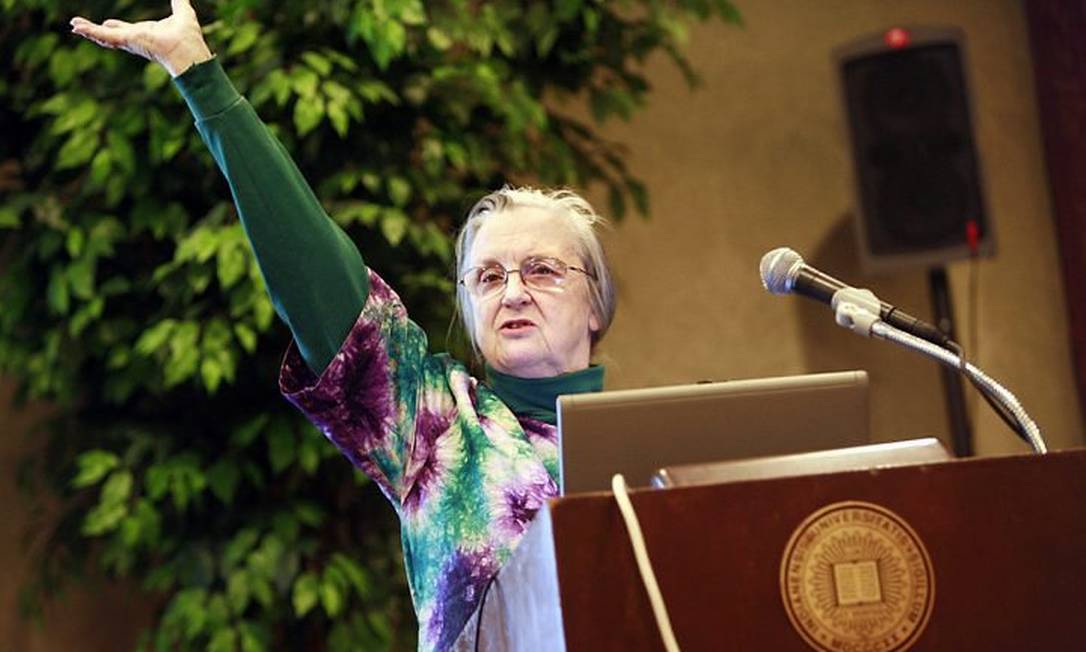 Elinor Ostrom é a primeira mulher a receber o Prêmio Nobel de Economia