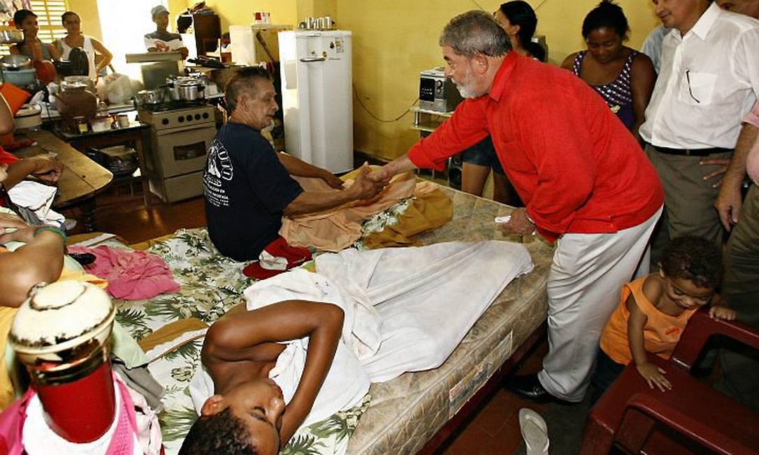 Presidente Lula visita desabrigados por echentes no Piauí - Foto Palácio do PlanaltoDivulgação