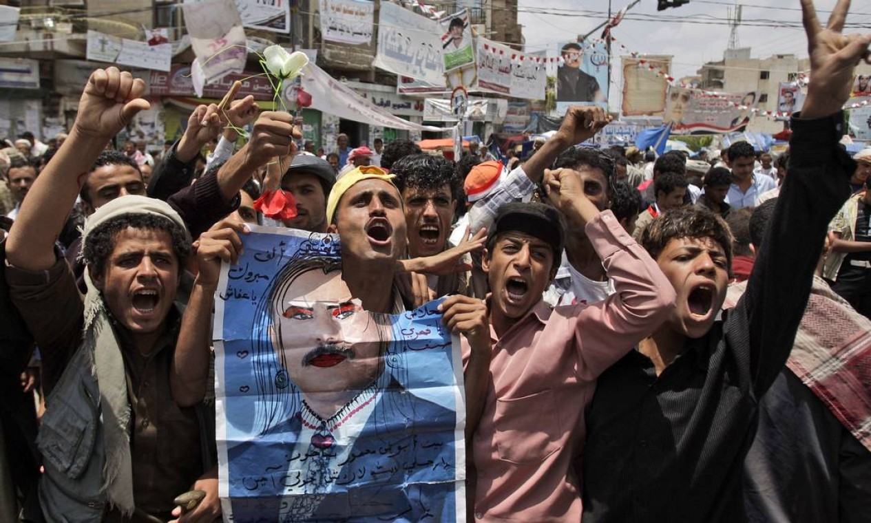 Os olhos do mundo agora se voltam para o Iêmen. O presidente Ali Abdullah Saleh, há mais de 30 anos no poder, se recusa a renunciar Foto: Hani Mohammed / AP