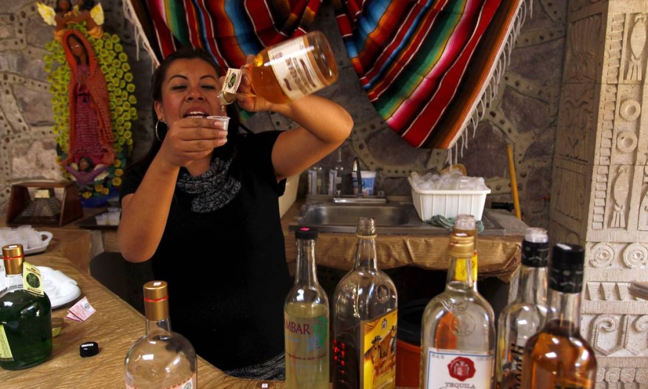 Tequilas no restaurante Los Girasoles, na Cidade do México. Foto: Custodio Coimbra / Agência O Globo