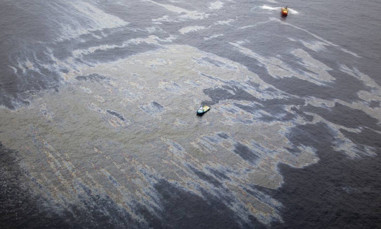 Mais Imagens Da Mancha De Petróleo Na Bacia De Campos - Jornal O Globo