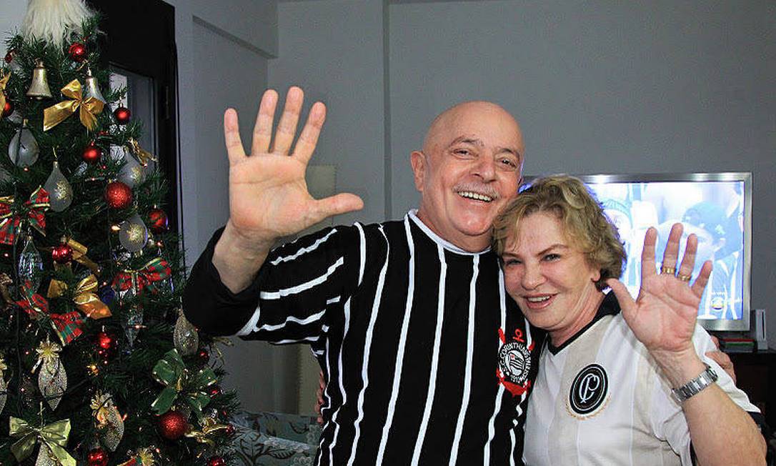 Lula ao lado de Dona Marisa, que tem acompanhado o marido durante o tratamento contra o câncer Foto: Ricardo Stuckert / Instituto Lula