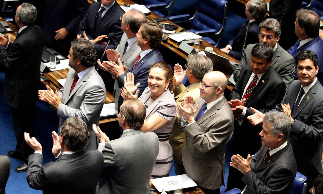 Sessão no Plenário do Senado durante votação do texto básico do novo Código Florestal Brasileiro Foto: Aílton de Freitas / O Globo