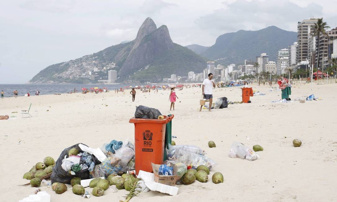 Lixo Acumulado Em Praias Da Zona Sul Afugenta Banhistas Jornal O Globo