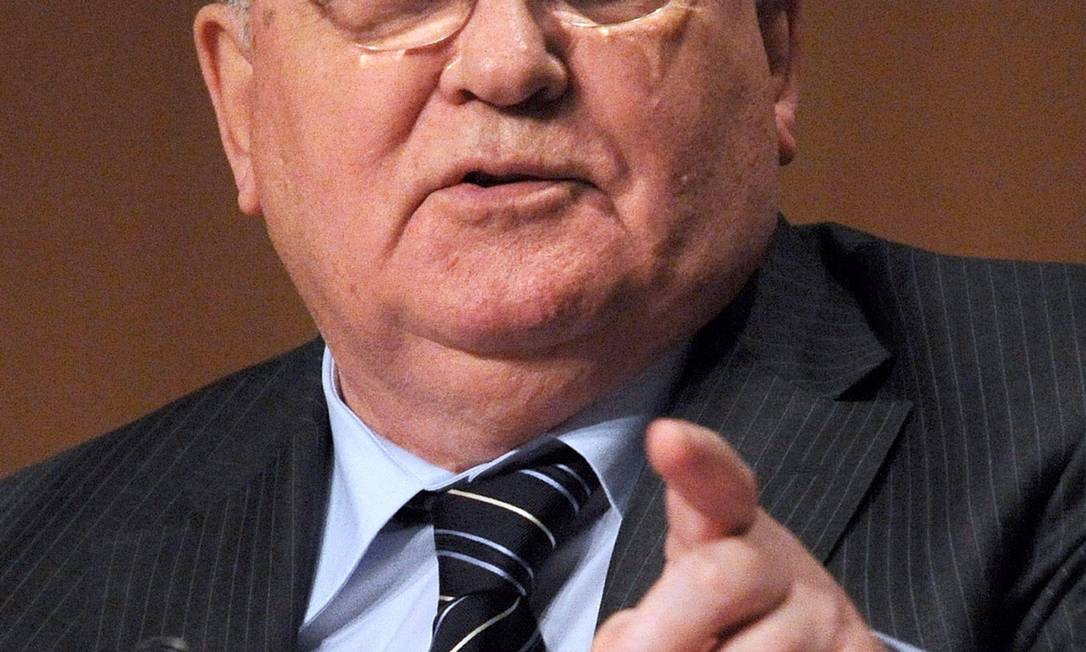 O ex-presidente soviético Mikhail Gorbachev defende o fim de conflitos para ajudar no combate à pobreza Foto: AFP