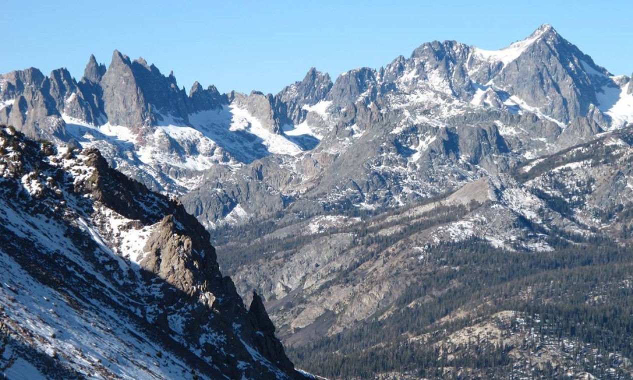 Mammoth Mountain fica na região de Sierra Nevada, o que possibilita paisagens incríveis das montanhas