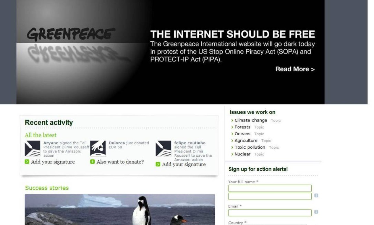Até o Greenpeace fez a sua parte, escurecendo o topo do site com uma mensagem em defesa da liberdade na web Foto: Reprodução