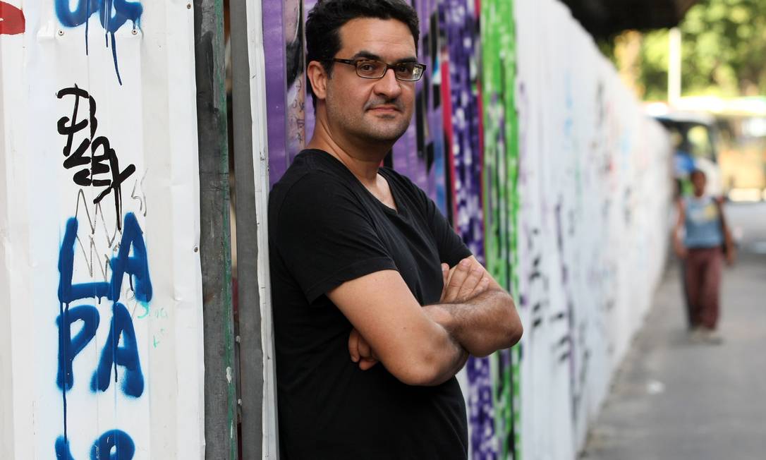 O editor Julio Silveira acredita no poder dos livros sob demanda Foto: Carlos Ivan / Agência O Globo
