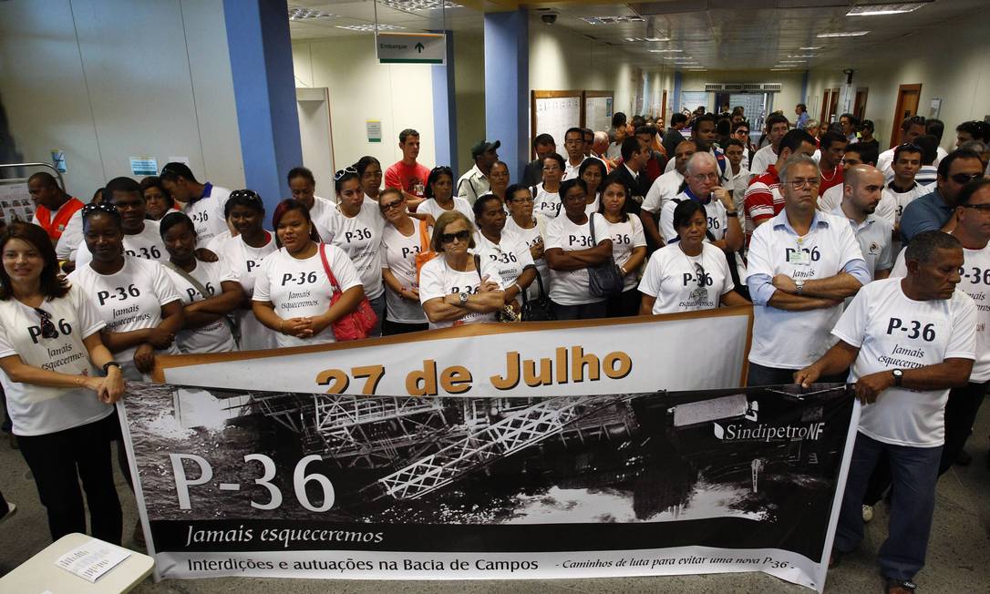 Petroleiros fazem manifestação para lembrar acidente da P-36 - Jornal O ...