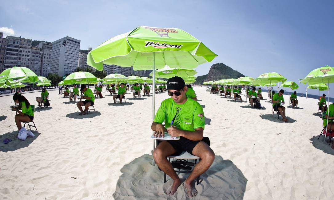 
Candidatos à vaga de "profissional do verão" fazem prova nas areias de Copacabana
Foto: Divulgação