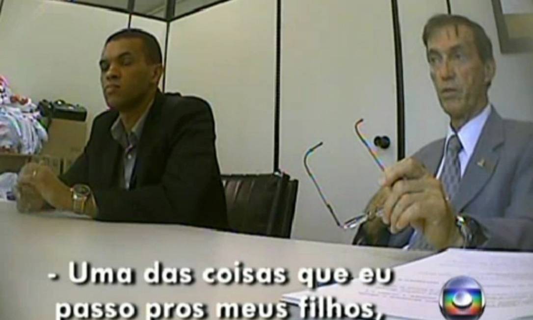 
David Gomes da Silva, da Toesa, explica que ensina aos filhos o código de conduta da propina
Foto: Reprodução TV Globo