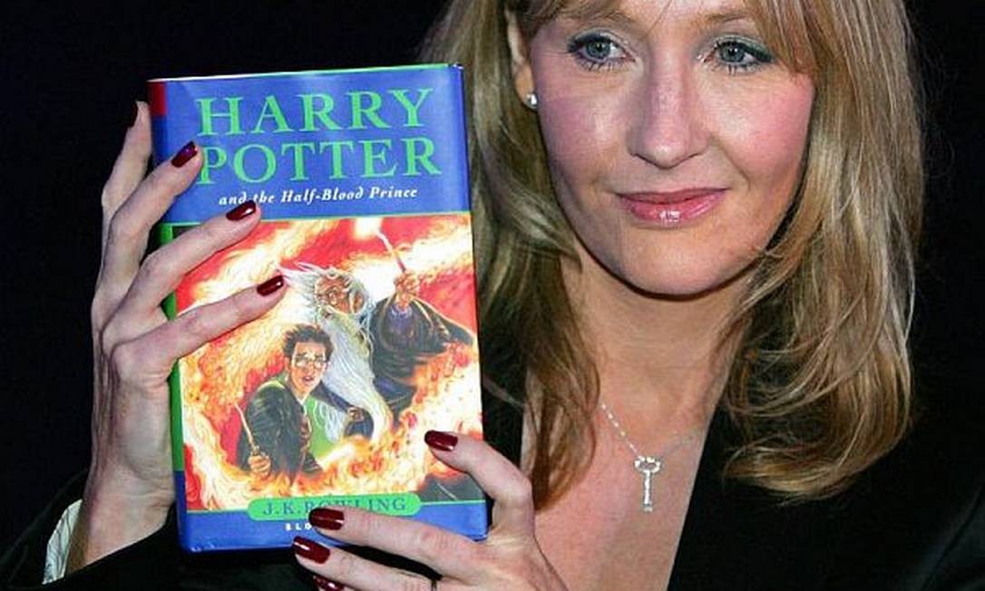 J K Rowling Começa A Escrever Enciclopédia De Harry Potter Jornal O