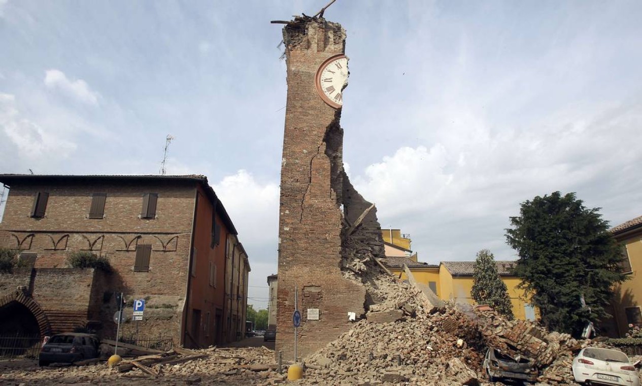 O terremoto que atingiu o norte da Itália destruiu prédios históricos Foto: Giorgio Benvenuti / REUTERS