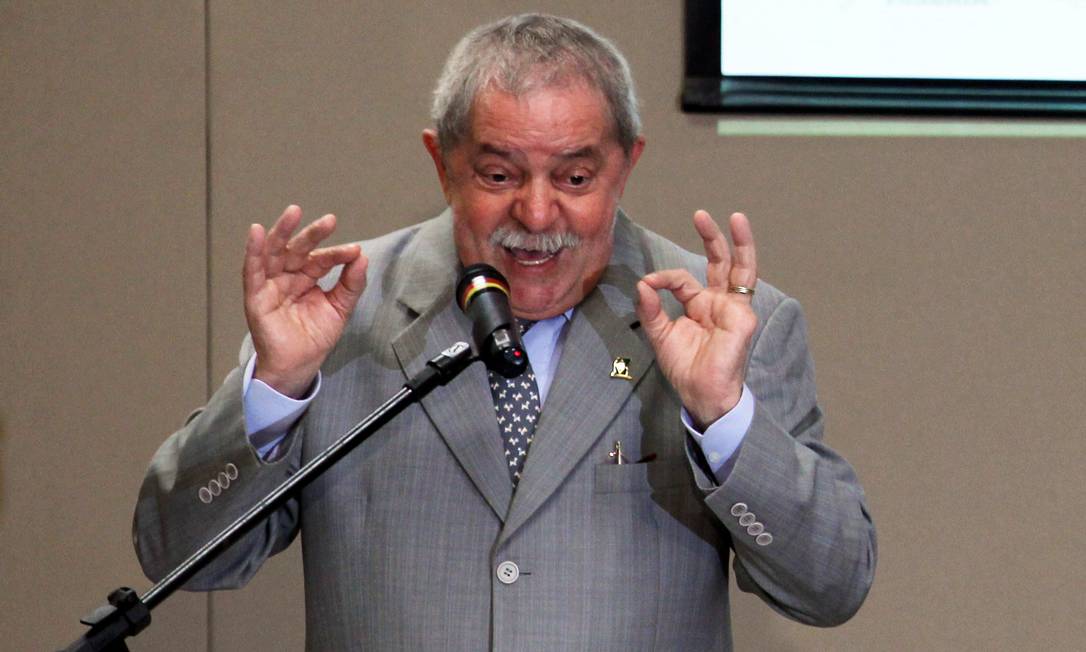 
O ex-presidente Lula durante palestra em Brasilia
Foto: O Globo / Gustavo Miranda