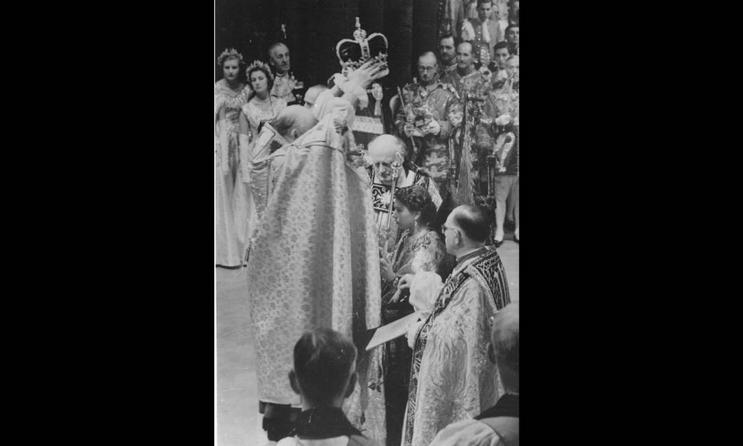 As coroas e tiaras da rainha Elizabeth II Jornal O Globo
