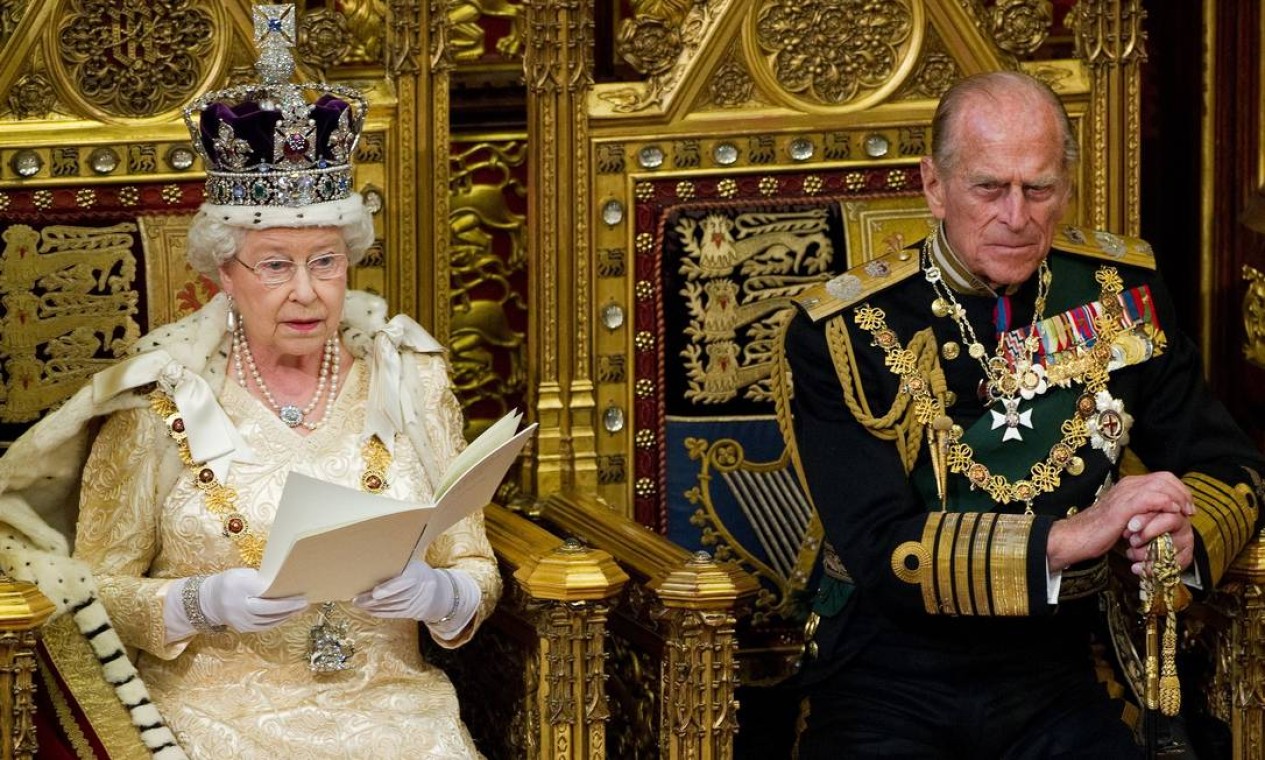 As coroas e tiaras da rainha Elizabeth II Jornal O Globo