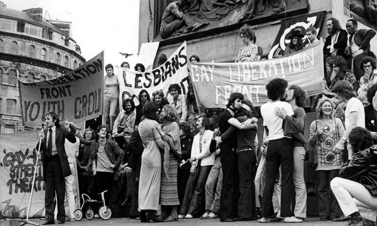 O movimento ganhou força entre a população local e é considerado a primeira reação dentro dos EUA contra os abusos sofridos pela população gay Foto: Arquivo/Agência O Globo
