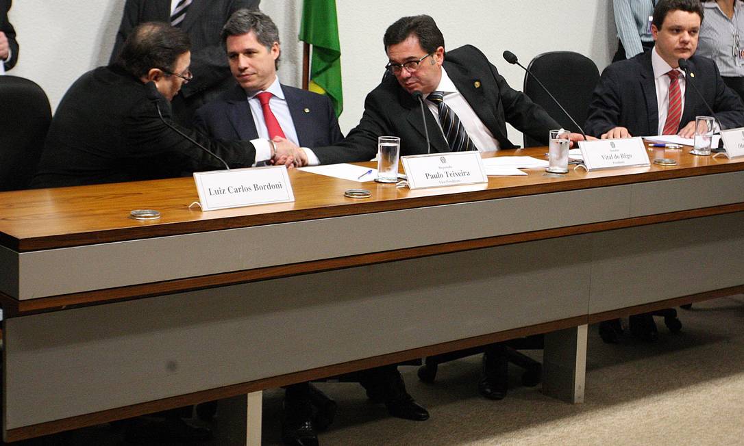 
CPI ouve o depoimento do radialista Luiz Carlos Bordoni
Foto: O Globo / André Coelho