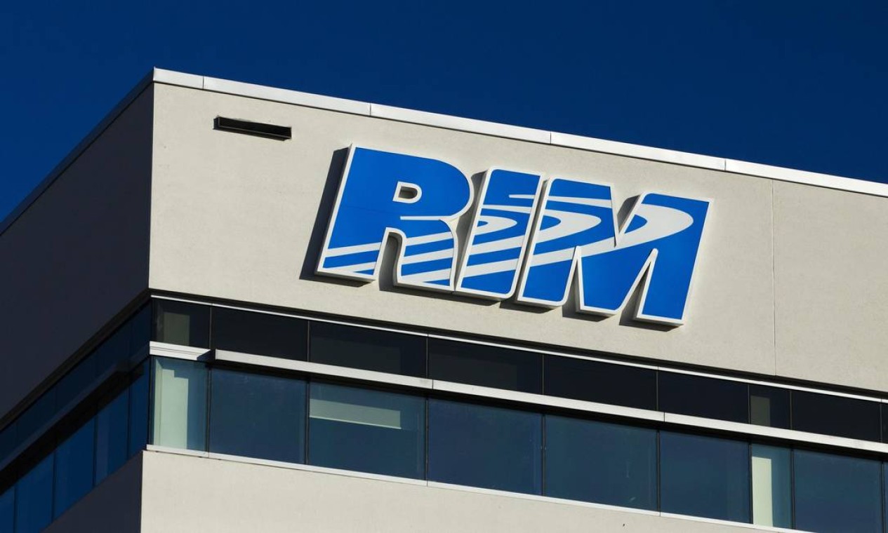 RIM vai demitir 5 mil pessoas e adiar Blackberry 10 - Jornal O Globo