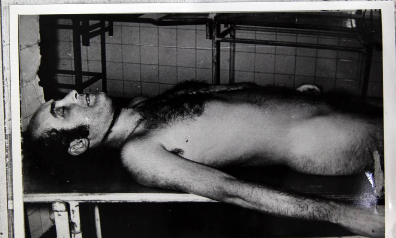 O jornalista Vladimir Herzog, diretor da TV Cultura, encontrado morto nas dependências do Exército, em São Paulo Foto: Reprodução / Arquivo Nacional