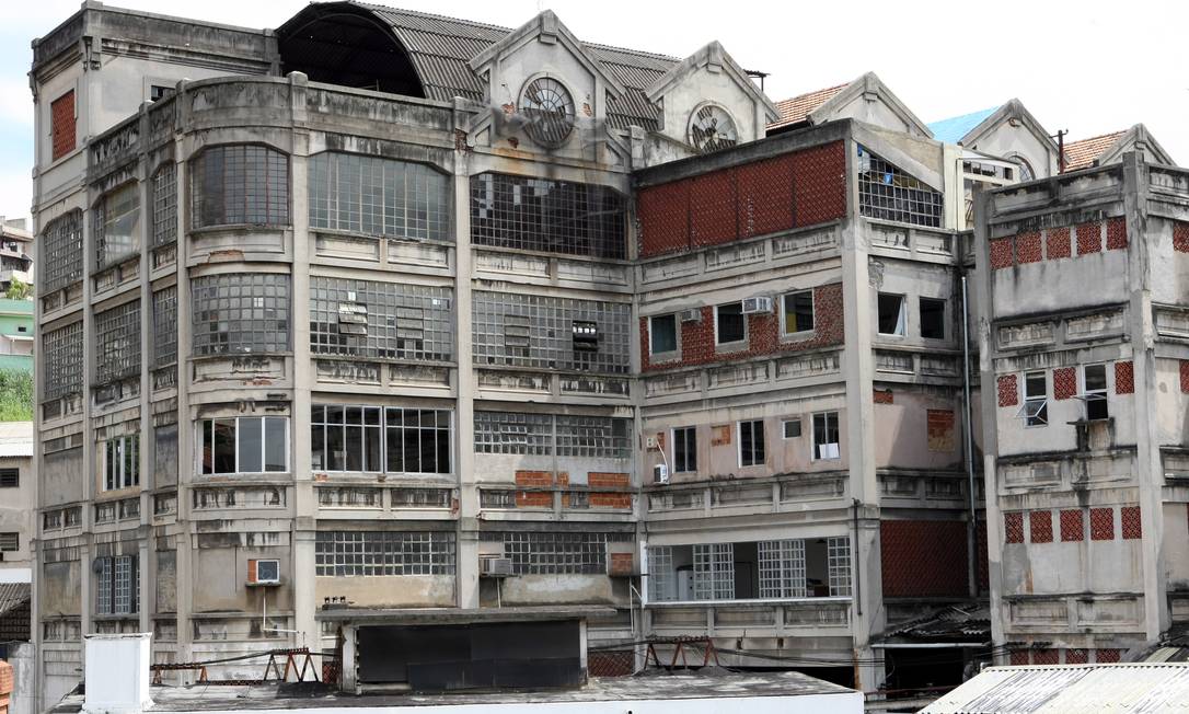 
O edifício da Bhering: vendido por R$ 3,2 milhões a uma imobiliária para sanar débito tributário dos donos do imóvel
Foto: Carlos Ivan / Agência O Globo