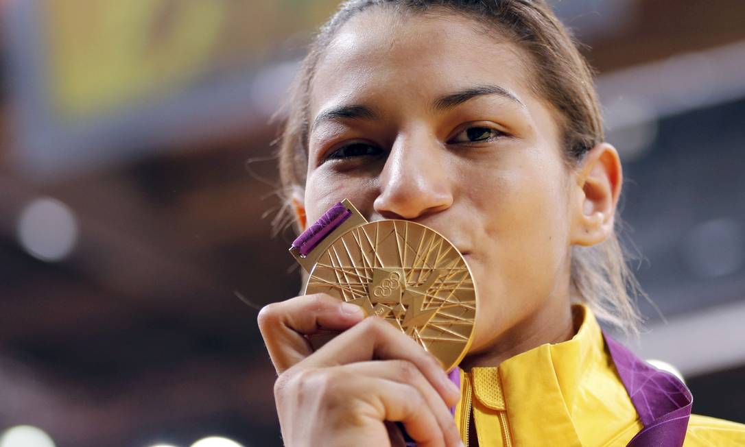 A judoca Sarah Menezes ganhou o primeiro dos três ouros do Brasil em Londres Foto: Reuters
