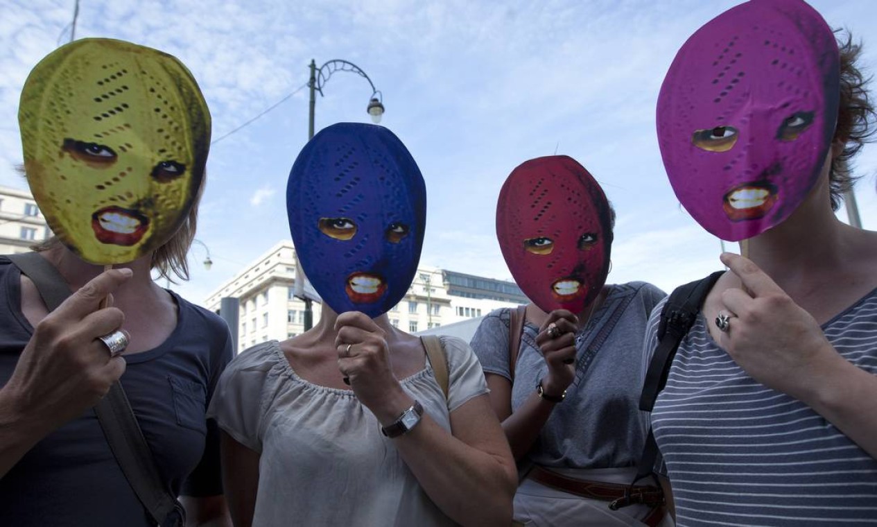 No Mundo Afora Manifestações De Apoio Ao Grupo Pussy Riot Jornal O Globo 7109