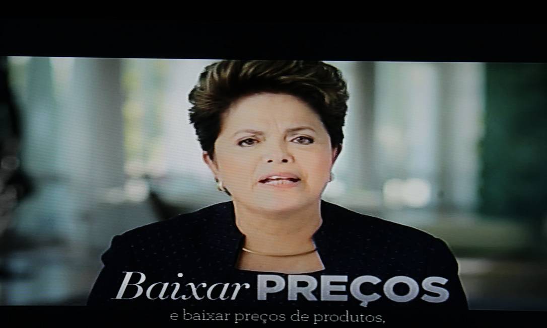 Dilma Roussef faz pronunciamento em cadeia nacional de TV Foto: Reprodução de TV
