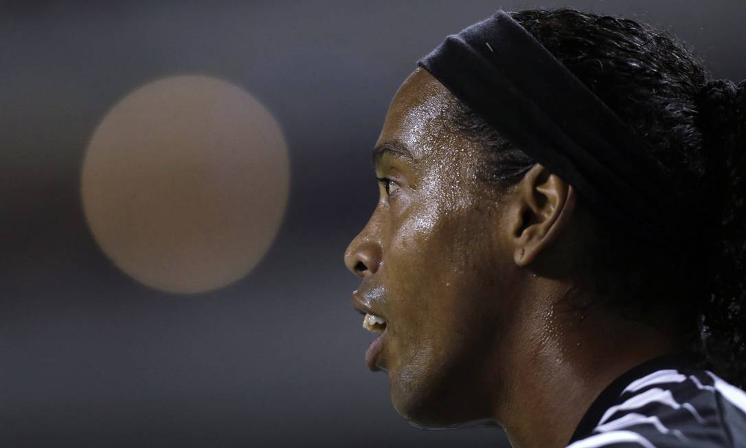 Ronaldinho sofreu acidente um dia depois de partida contra o Flamengo Foto: Reuters