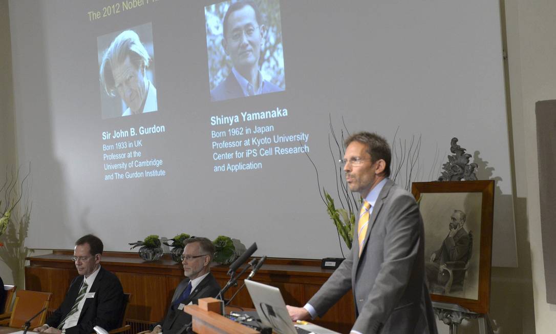 
Academia sueca anuncia os vencedores do Nobel de Medicina: o britânico John Gurdon e o japonês Shinya Yamanaka
Foto: Reuters