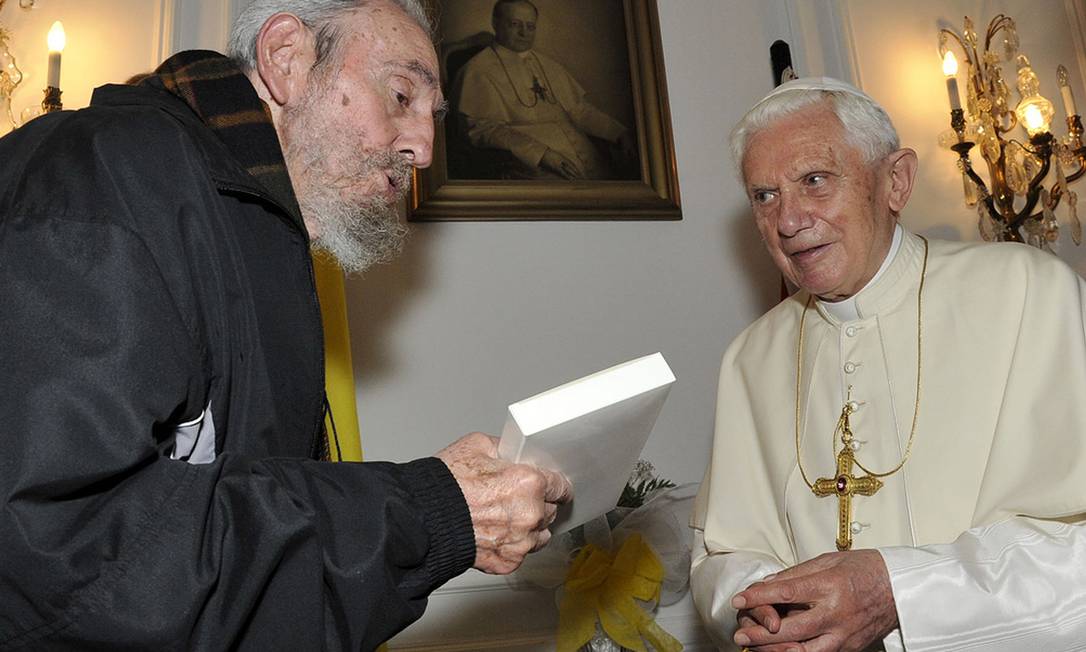 
Uma das últimas fotos de Fidel Castro, em março deste ano, com o papa Bento XVI
Foto: AP/Cubadebate