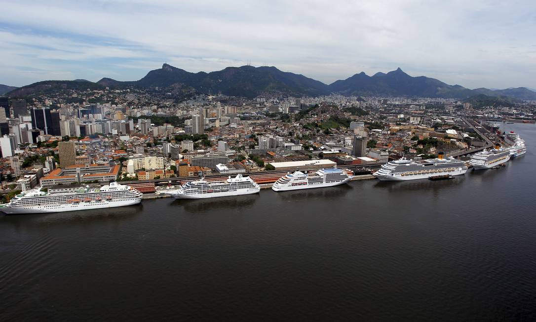 
Transatlânticos no Porto do Rio: novo píer tem como objetivo aumentar a capacidade de a cidade receber navios
Foto: Custódio Coimbra / Arquivo O Globo