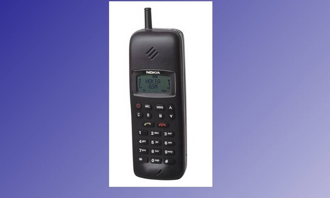 Nokia 1011 не загружается моргает клавиатура