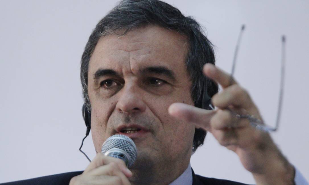 
O ministro da Justiça José Eduardo Cardozo
Foto: O Globo / André Coelho