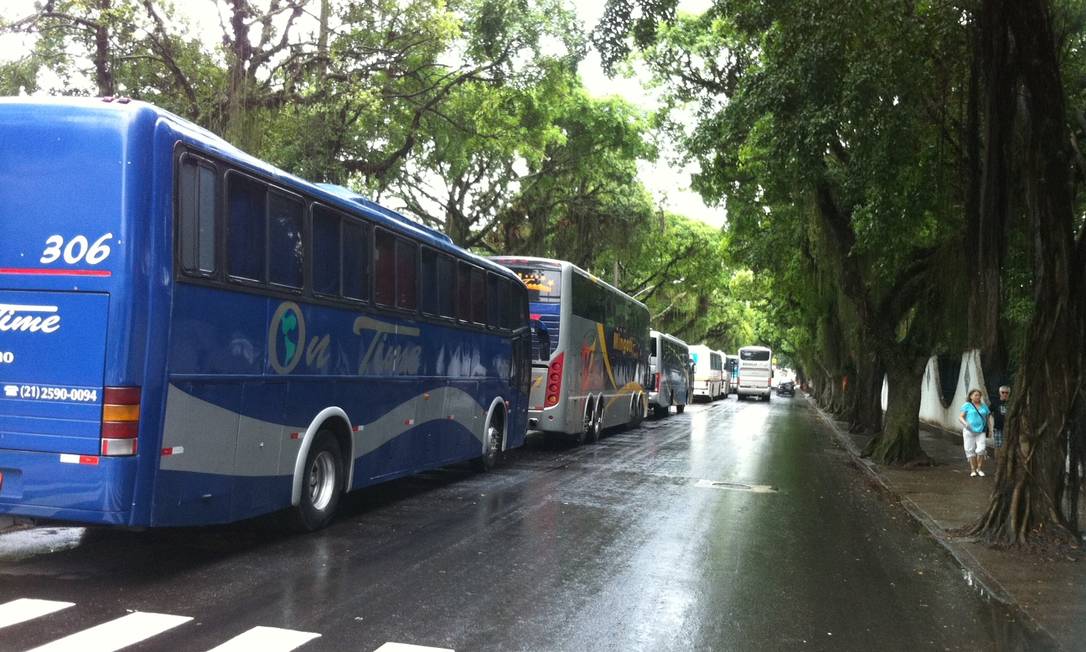 Como chegar até Iate Clube do Rio de Janeiro em Urca de Ônibus ou