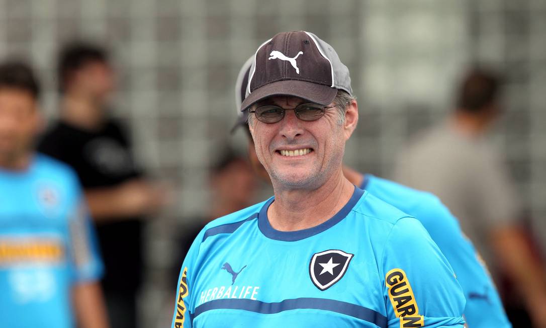 Oswaldo de Oliveira deve renovar com o Botafogo na segunda Jornal O Globo