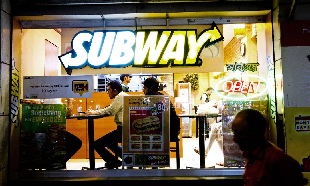 Subway: sanduíche gigante