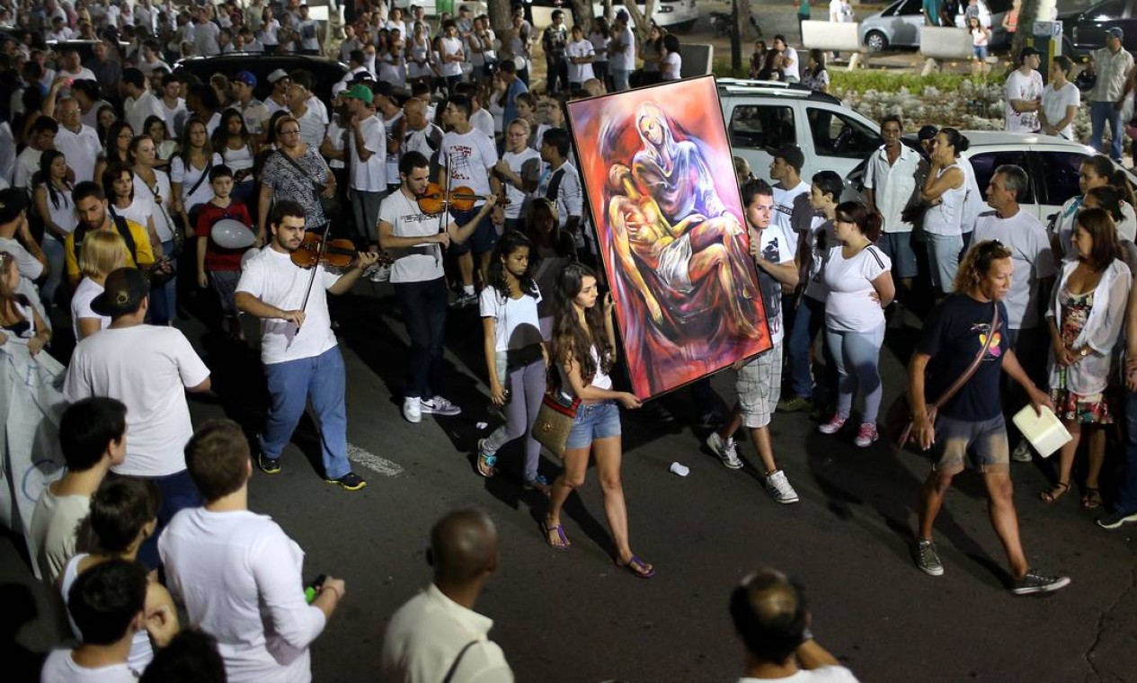 Passeata levou 30 mil às ruas Foto: JEFFERSON BERNARDES / AFP
