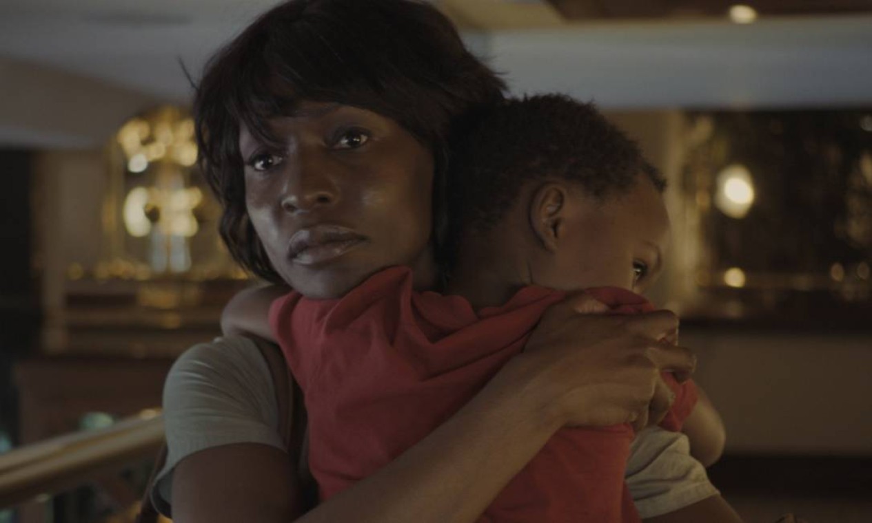 'Layla Fourie': Rayna Campbell é uma mãe que luta pela guarda do filho no filme de Pia Marais Foto: Terceiro / Agência O Globo