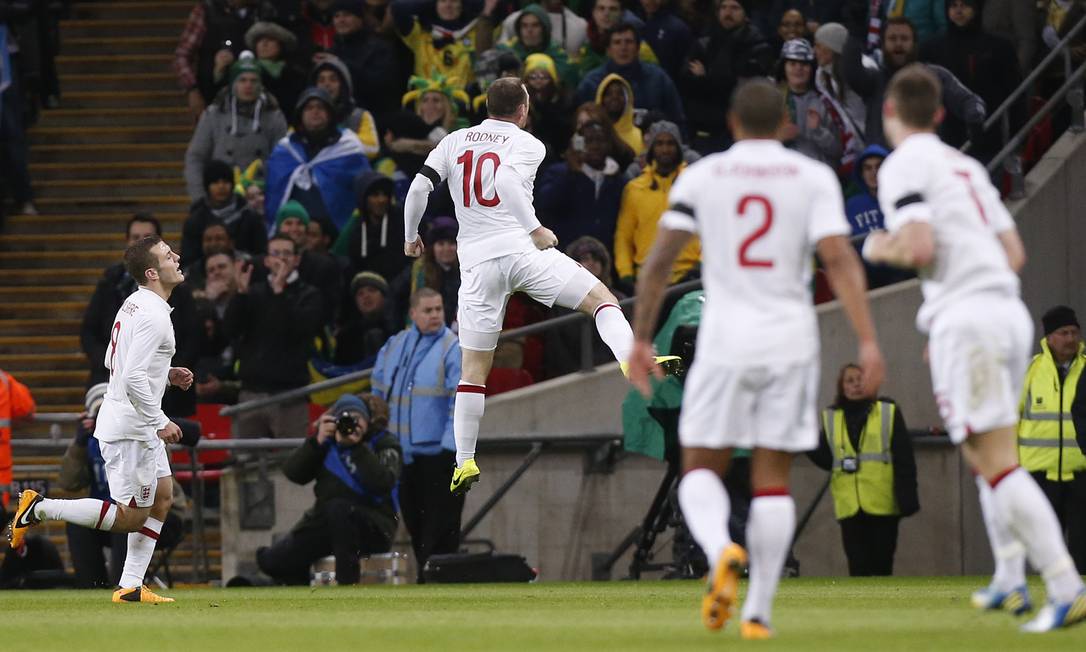 Wayne Rooney comemora o primeiro gol da Inglaterra Foto: Matt Dunham / AP