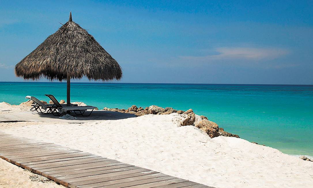 
Praias de águas claras e mansas são características de Aruba
Foto: Divulgação