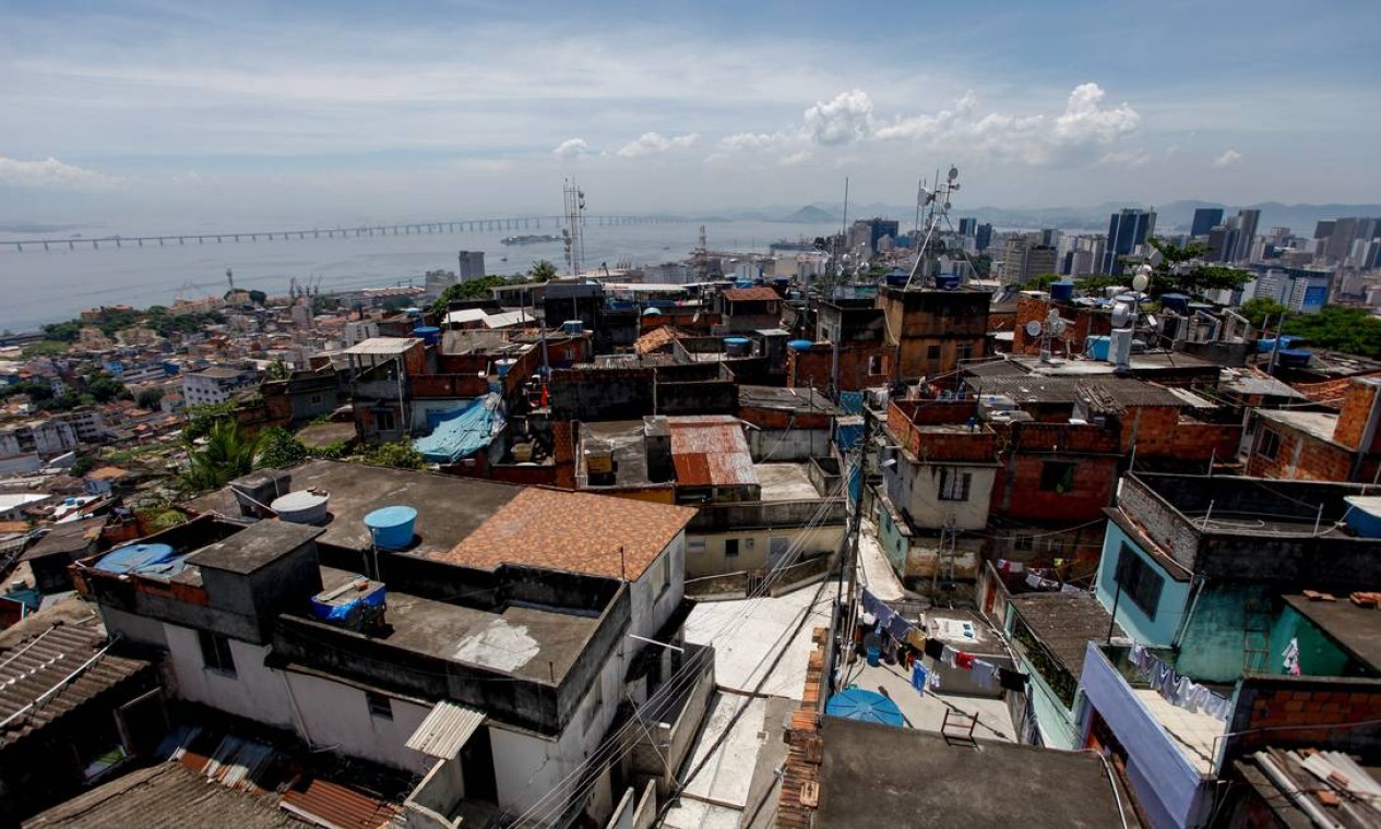 Vista aérea da Providência, onde vivem 6 mil pessoas, de acordo com a prefeitura Foto: Pedro Kirilos