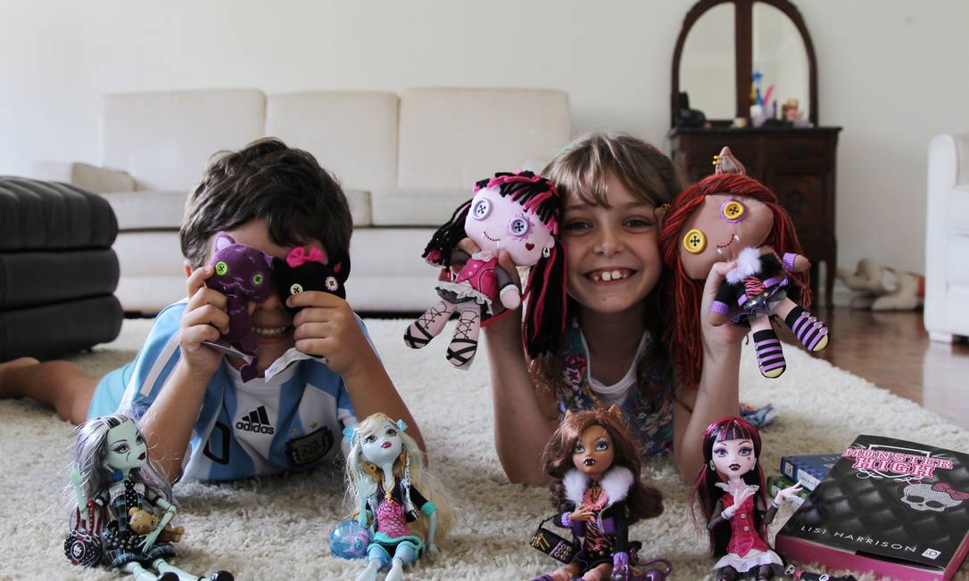 
Crianças e suas coleções de bonecos
Foto: O Globo / Michel Filho/11-01-2011