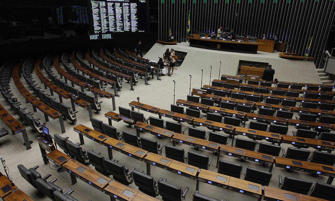 Plenário vazio na Câmara dos Deputados na tarde desta quinta feira Foto: André Coelho / O Globo