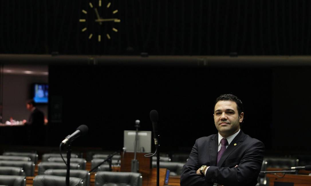 
Pastor Marco Feliciano (PSC-SP) no plenário da Câmara
Foto: Ailton de Freitas / Agência O Globo